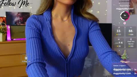 Snapshot of _sweetcams_ chatting on January 23, 10:54 am Dasha  online show from January 23, 10:54 am