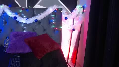    online show from December 28, 11:05 pm