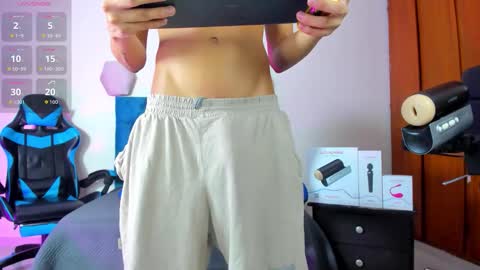 Taylor online show from September 24, 9:18 pm