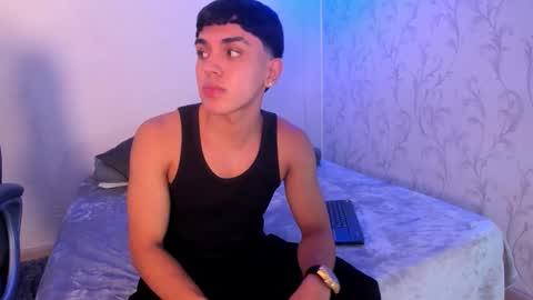 _taylorblack online show from December 19, 11:28 am