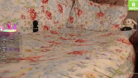 Mia online show from March 22, 2:20 pm