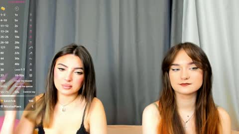 Snapshot of _teona_ann_for_you_ chatting on January 17, 6:36 am Teona and Annred hair online show from January 17, 6:36 am