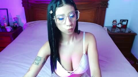 _the_dark_side_of_the_moon_ online show from April 2, 1:58 am