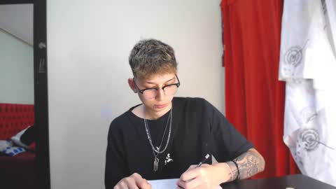 Snapshot of _thomas_hot_ chatting on January 2, 7:51 pm Thomas online show from January 2, 7:51 pm