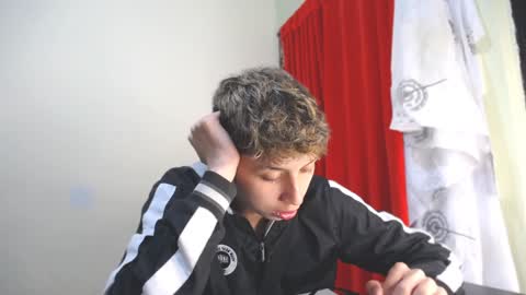 Snapshot of _thomas_hot_ chatting on January 20, 5:59 pm Thomas online show from January 20, 5:59 pm