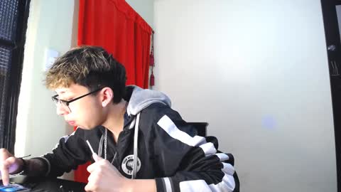 Snapshot of _thomas_hot_ chatting on February 6, 7:07 pm Thomas online show from February 6, 7:07 pm