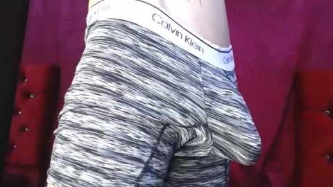 Snapshot of _thomas_hot_ chatting on March 1, 7:48 pm Thomas online show from March 1, 7:48 pm
