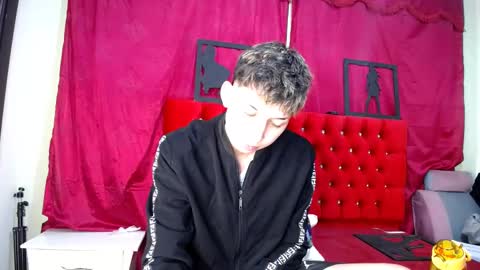 Snapshot of _thomas_hot_ chatting on March 7, 1:53 am Thomas online show from March 7, 1:53 am