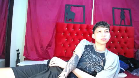 Snapshot of _thomas_hot_ chatting on March 9, 11:14 pm Thomas online show from March 9, 11:14 pm