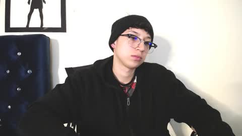 Snapshot of _thomas_hot_ chatting on October 22, 4:46 am Thomas online show from October 22, 4:46 am