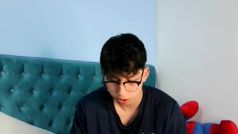 Snapshot of _thomas_hot_ chatting on January 10, 2:13 am Thomas online show from January 10, 2:13 am