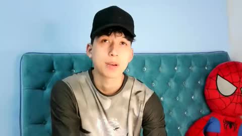 Snapshot of _thomas_hot_ chatting on January 19, 1:53 am Thomas online show from January 19, 1:53 am