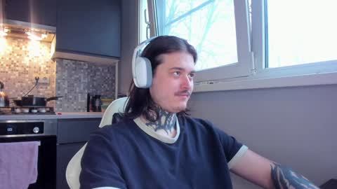 _torfin_ online show from December 29, 8:55 am