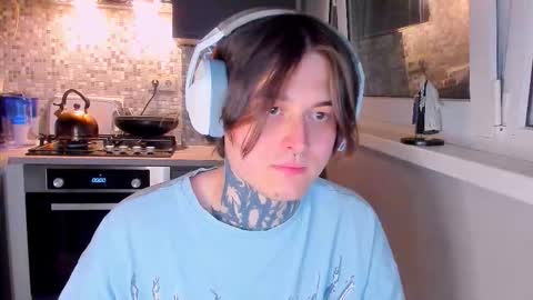 _torfin_ online show from February 27, 11:38 pm