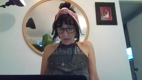 Snapshot of _tutti_frutti_ chatting on July 8, 11:09 pm _tutti_frutti_ online show from July 8, 11:09 pm
