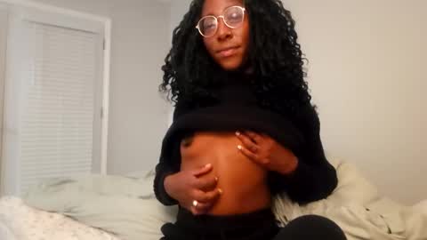 Snapshot of _twiddleree_ chatting on November 20, 2:34 am twiddleree online show from November 20, 2:34 am