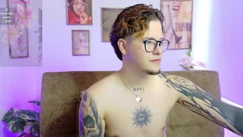 _tyleer_ online show from September 17, 5:03 pm