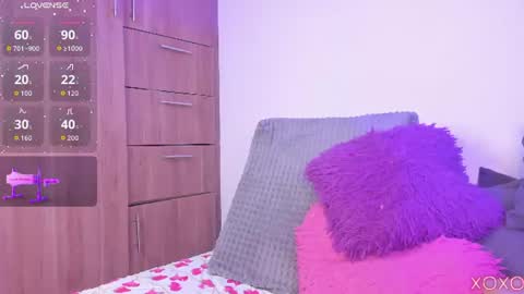     online show from June 12, 3:05 am