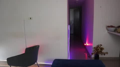 Anastasia Vahos online show from February 24, 9:31 pm