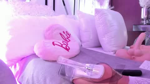 valeria jade online show from February 7, 1:47 am