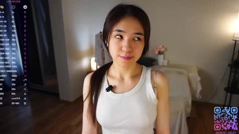 Snapshot of _vi_vi_ chatting on February 21, 3:24 pm Viola online show from February 21, 3:24 pm