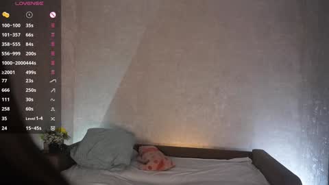 Snapshot of _vi_vi_ chatting on March 19, 7:18 pm Viola online show from March 19, 7:18 pm