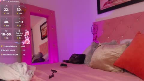 VICTORIA online show from December 13, 10:02 pm