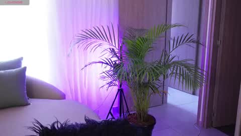 VICTORIA online show from September 15, 8:20 pm