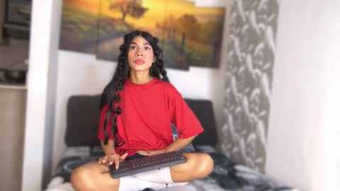 Snapshot of _violetadulce chatting on January 4, 3:40 am Violeta online show from January 4, 3:40 am