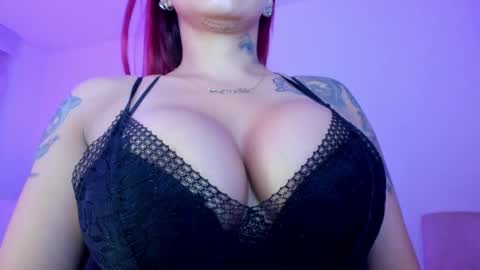 Snapshot of _viviana chatting on February 21, 1:39 am INSTAGRAM pinzon viviana online show from February 21, 1:39 am