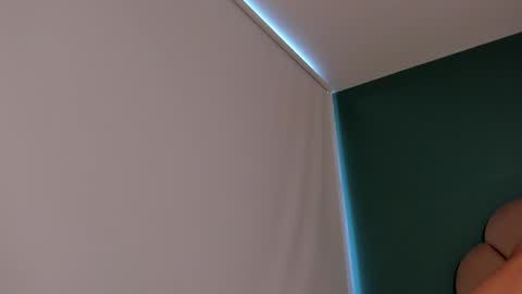  Vix  online show from December 26, 3:31 pm