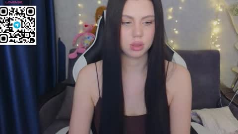 Fiona and Wayne online show from March 4, 8:15 pm