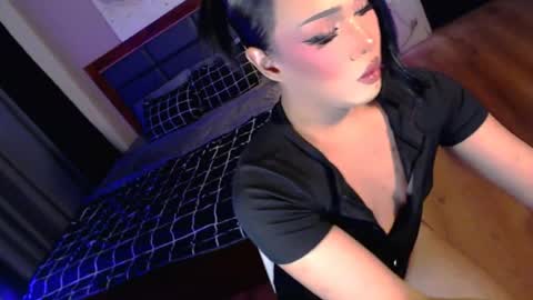 Sofie online show from June 21, 7:05 pm