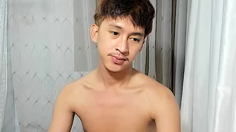 Snapshot of _xxhavefunwithme69_ chatting on May 5, 11:18 am Andrei online show from May 5, 11:18 am
