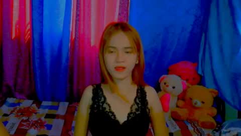 _xxlilly online show from May 11, 7:58 am