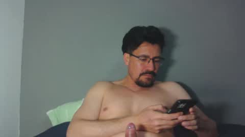 Snapshot of _yjesneth2011 chatting on October 8, 11:46 pm _yjesneth2011 online show from October 8, 11:46 pm