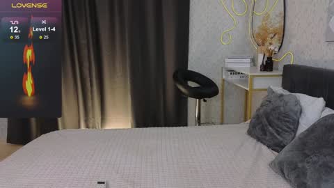 Jasmine online show from January 26, 8:25 am