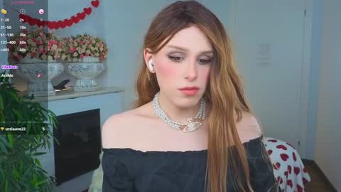 LITTLE FOX online show from February 5, 2:16 pm