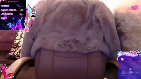 Yuyi online show from June 19, 2:27 am