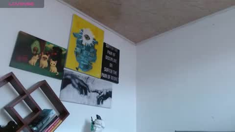 Zoe  online show from March 16, 6:12 pm