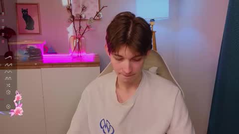 Denis online show from February 25, 1:32 pm