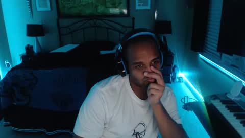 a4orce online show from March 2, 4:39 am