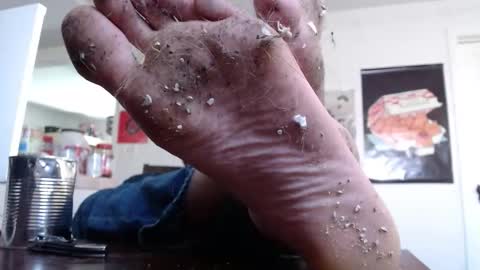 Snapshot of a81811757 chatting on March 1, 6:21 pm a81811757 online show from March 1, 6:21 pm