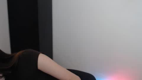 a_ariella_ online show from September 14, 7:29 am