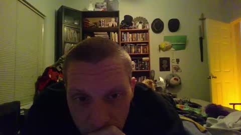 Snapshot of a_bored_dragon chatting on March 5, 3:18 am A Bored Dragon online show from March 5, 3:18 am