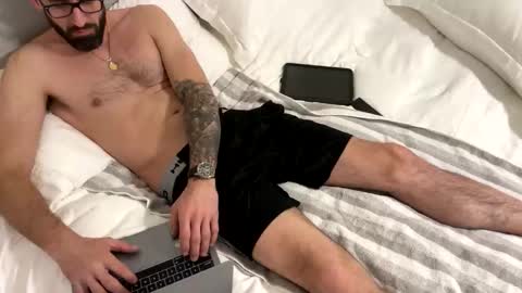 Snapshot of a_long_shlong chatting on April 11, 3:00 am A Long Shlong online show from April 11, 3:00 am