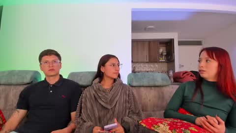 A Sexy Couple online show from December 7, 2:13 pm