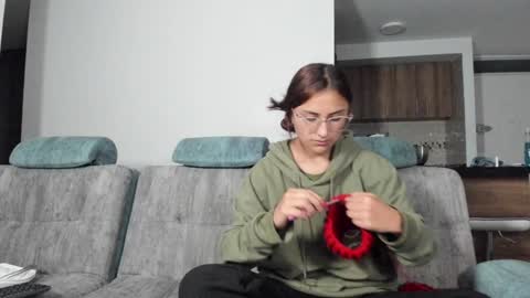 A Sexy Couple online show from December 9, 11:45 pm