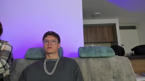 A Sexy Couple online show from December 11, 2:33 pm