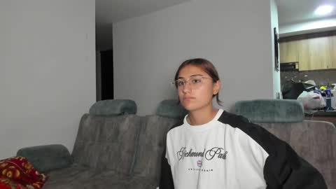 A Sexy Couple online show from December 12, 11:25 pm